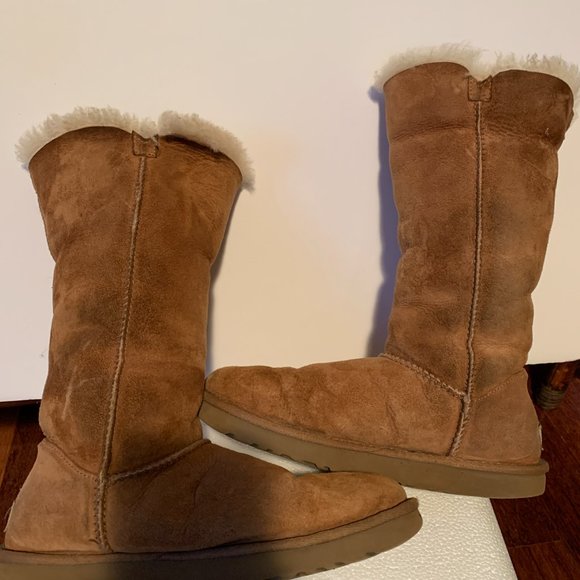 UGG Bailey Button Triplet II Tall Shearling-lined Boots Chestnut Size 7 - Picture 4 of 9
